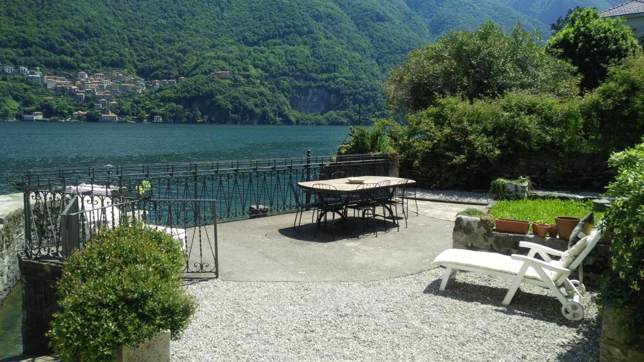 House On The Lake Shore Of 拉利奥 外观 照片