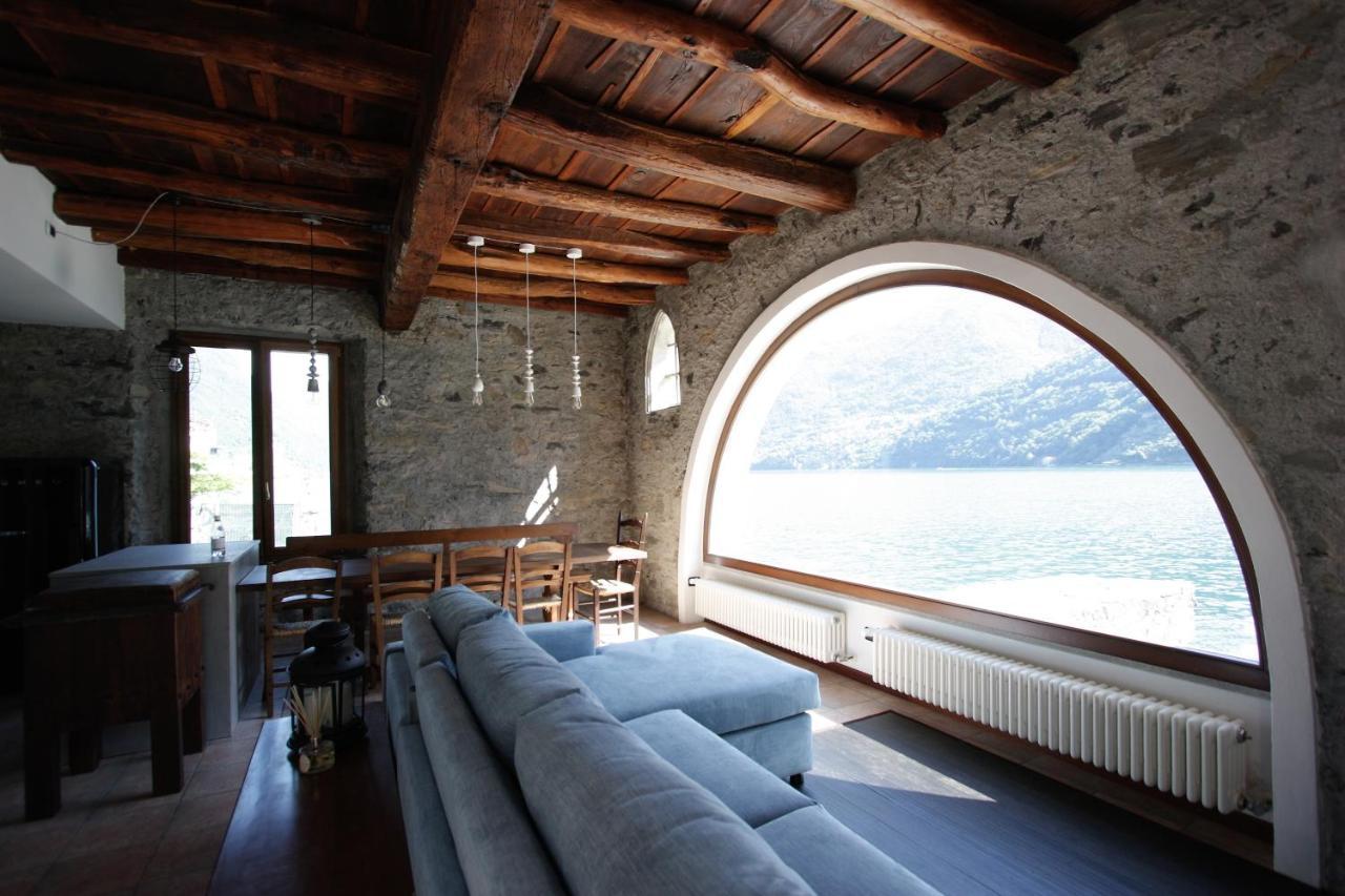 House On The Lake Shore Of 拉利奥 外观 照片