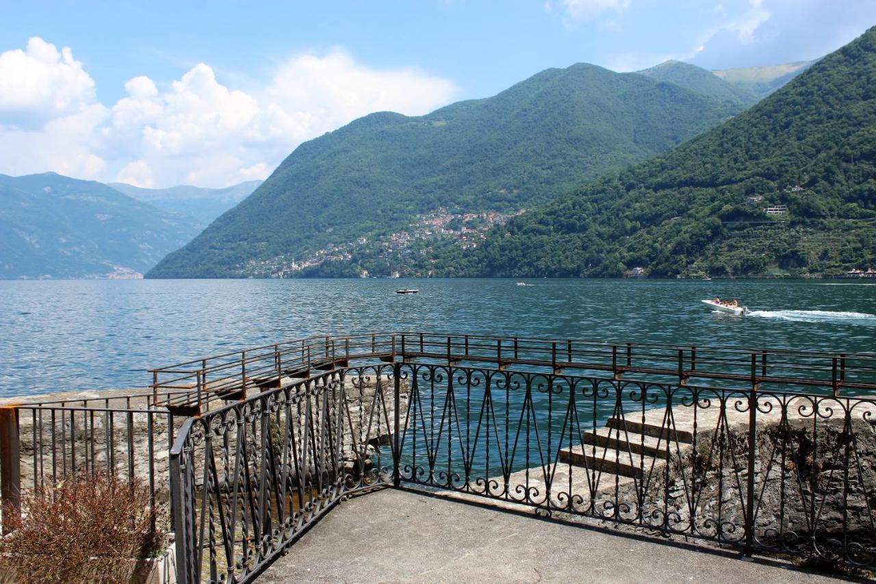 House On The Lake Shore Of 拉利奥 外观 照片